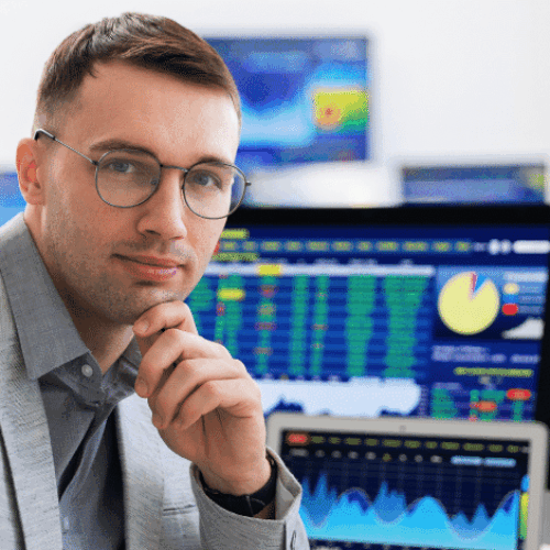 Pracovník E-SHOPU Pracovník E-SHOPU